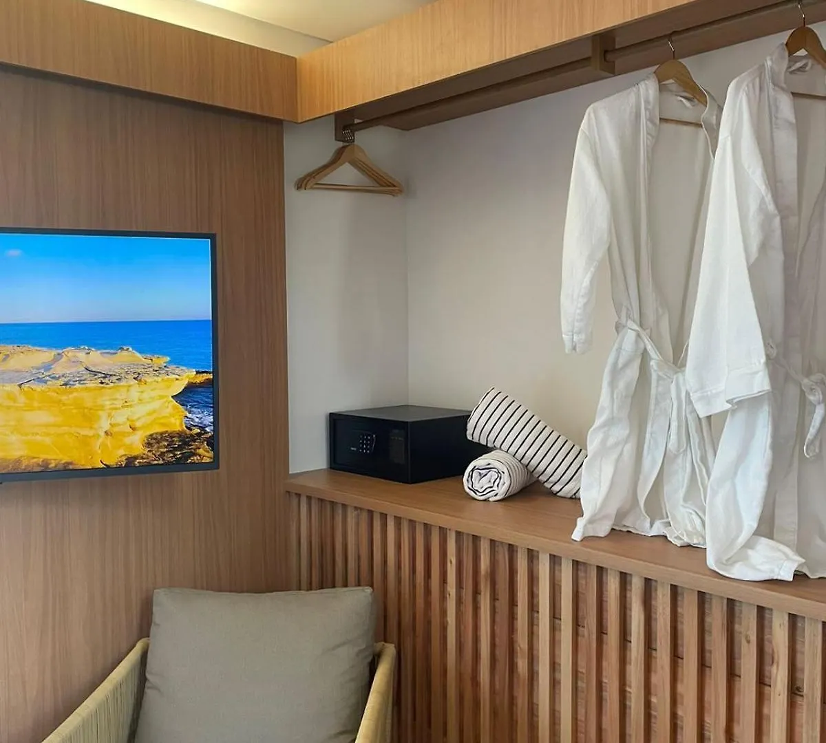 Santa Aldeia Hotel Πόρτο Σεγκούρο 0*,